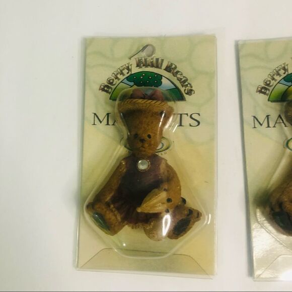 berry hill magnet pair cottage core 2000s novelty bear magnets refrigerator kitc - Picture 6 of 8